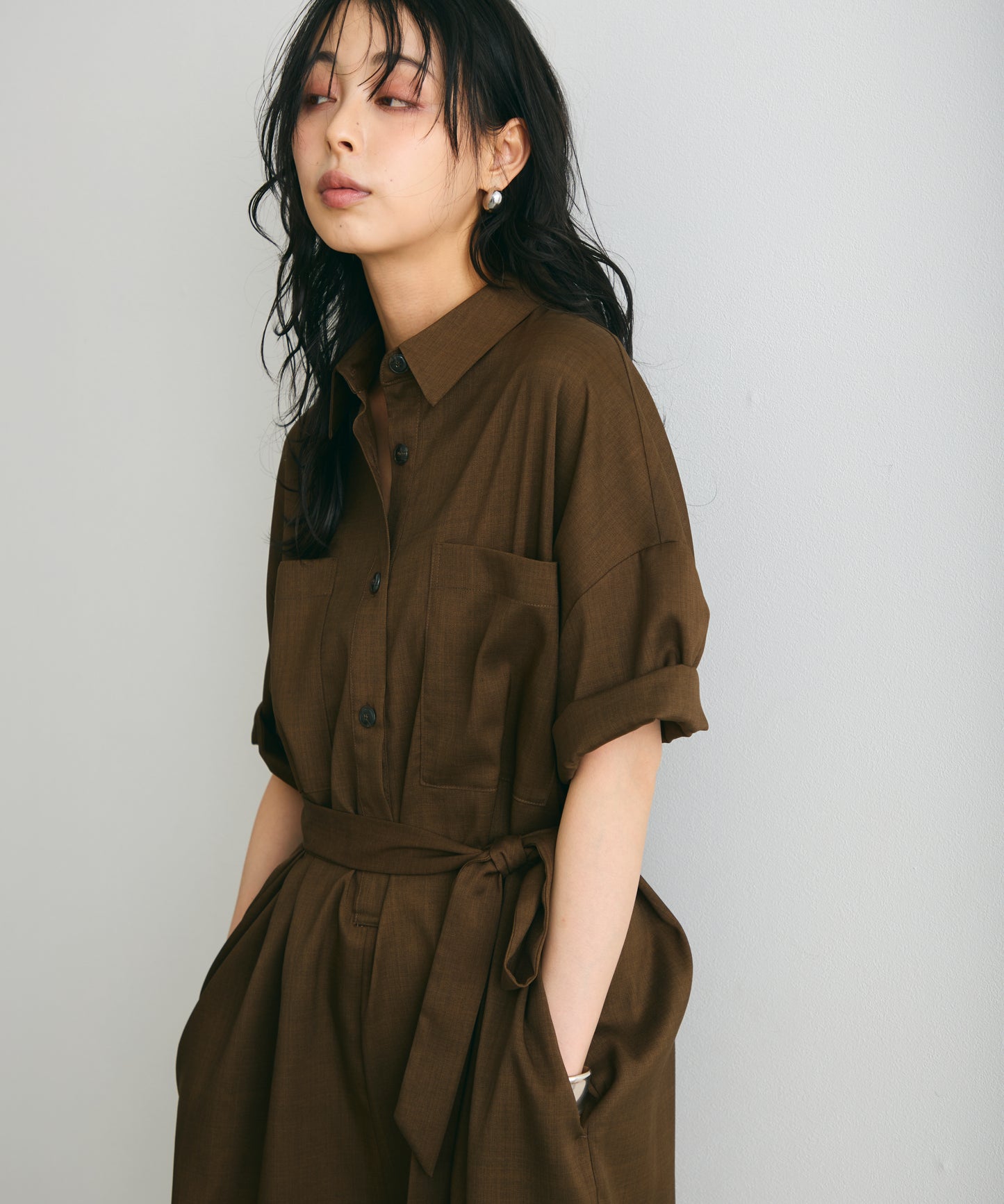 ウエストベルト付きショート丈オールインワン