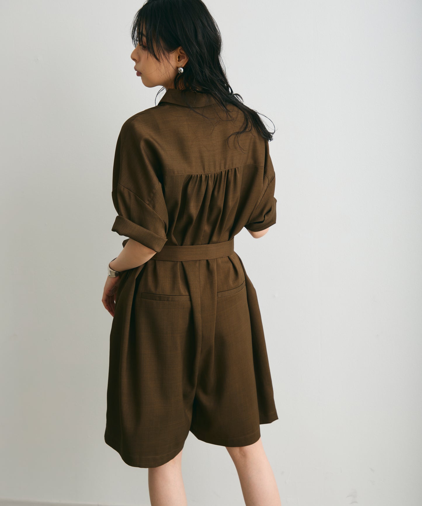 ウエストベルト付きショート丈オールインワン