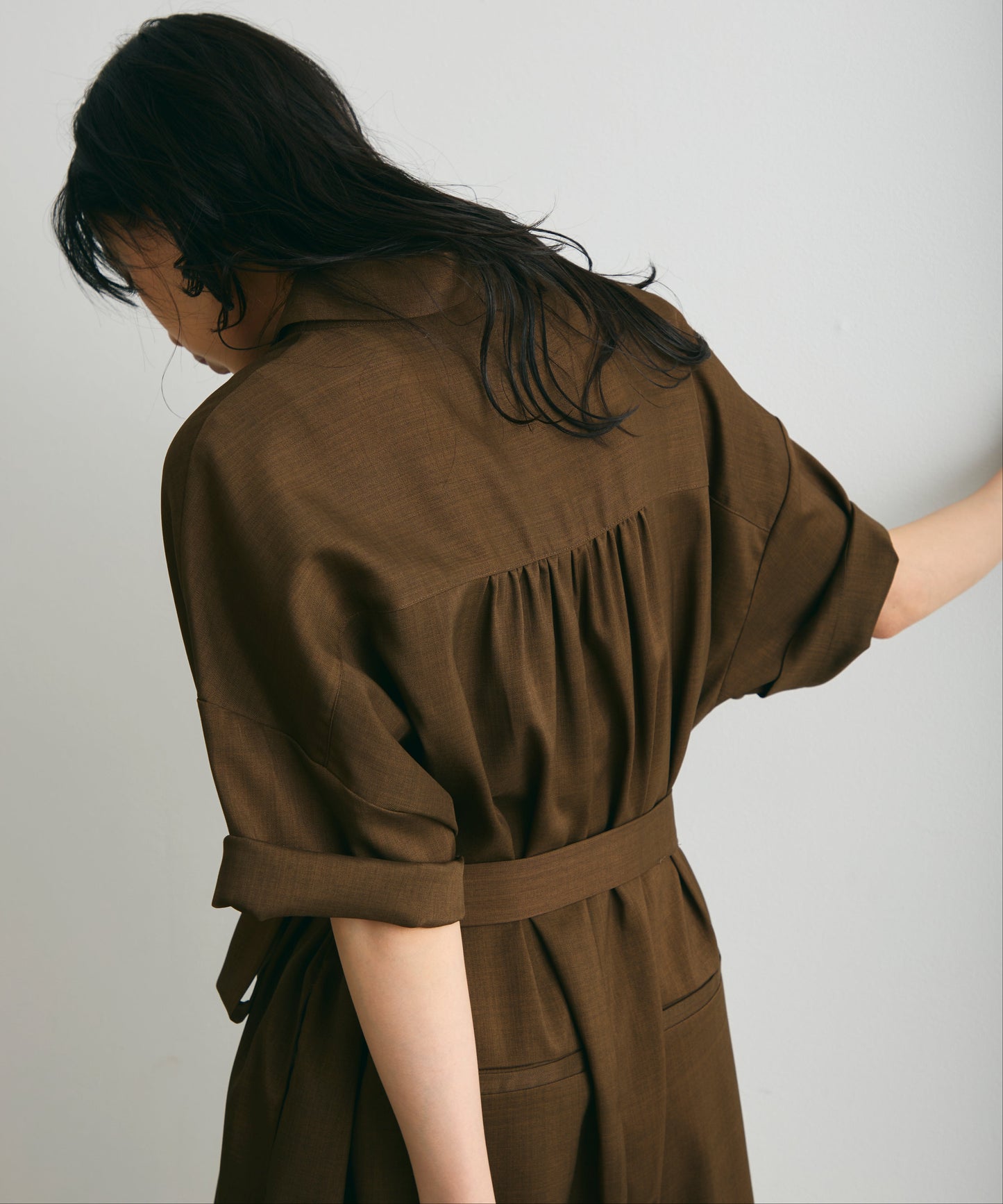 ウエストベルト付きショート丈オールインワン