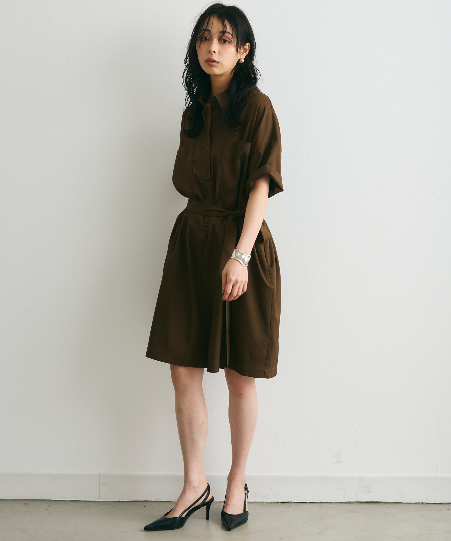 ウエストベルト付きショート丈オールインワン