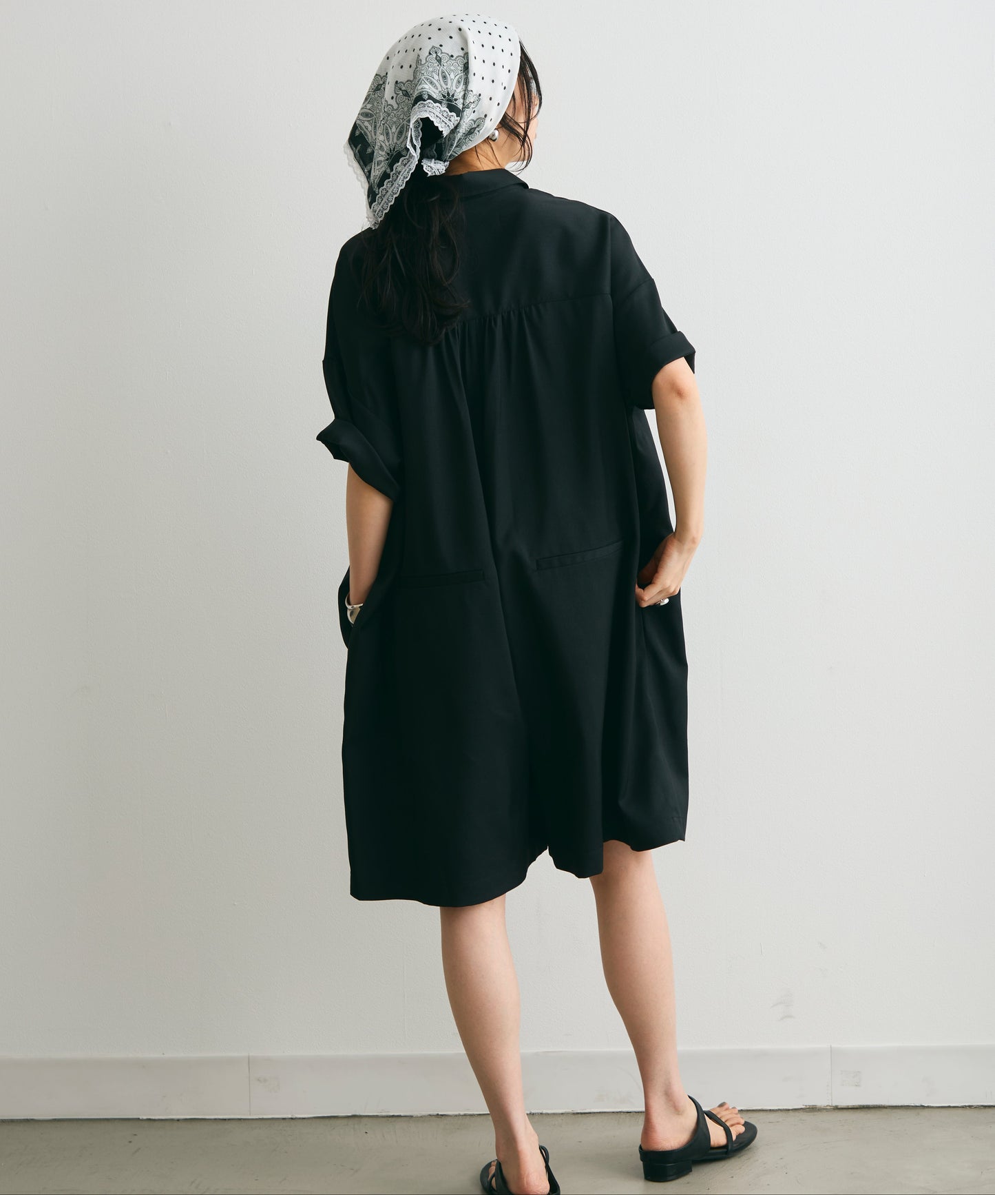 ウエストベルト付きショート丈オールインワン