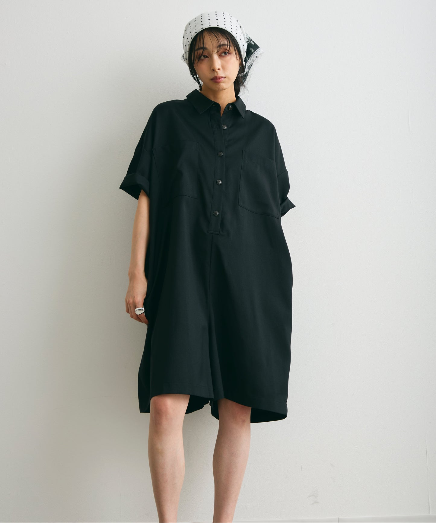 ウエストベルト付きショート丈オールインワン