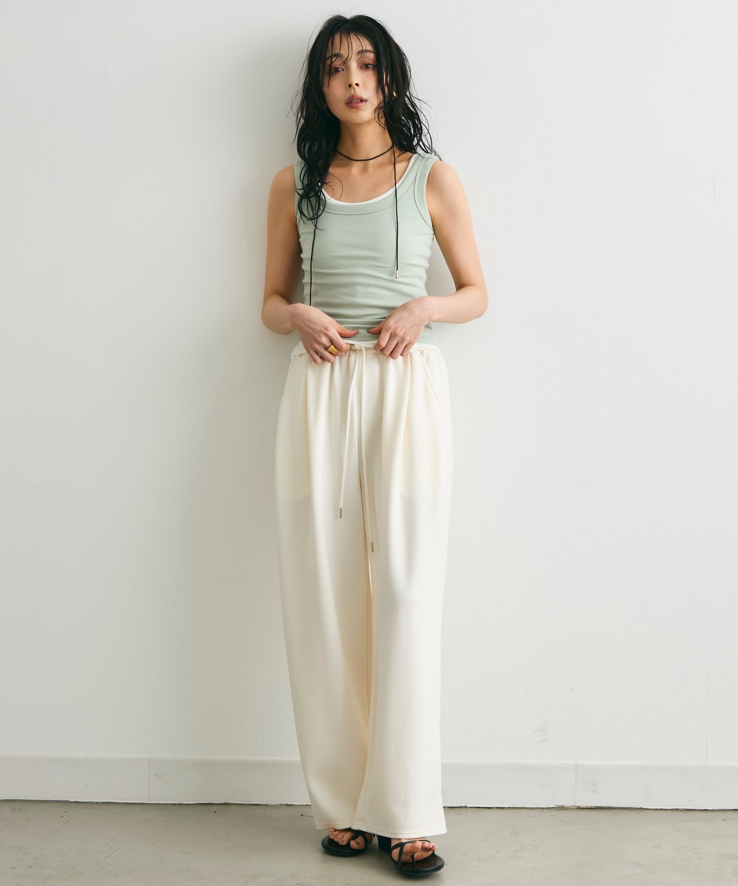 カラーカットタンク
