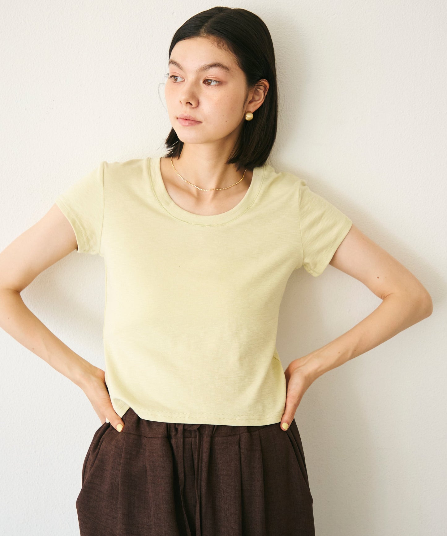 スラブラウンドネックTシャツ
