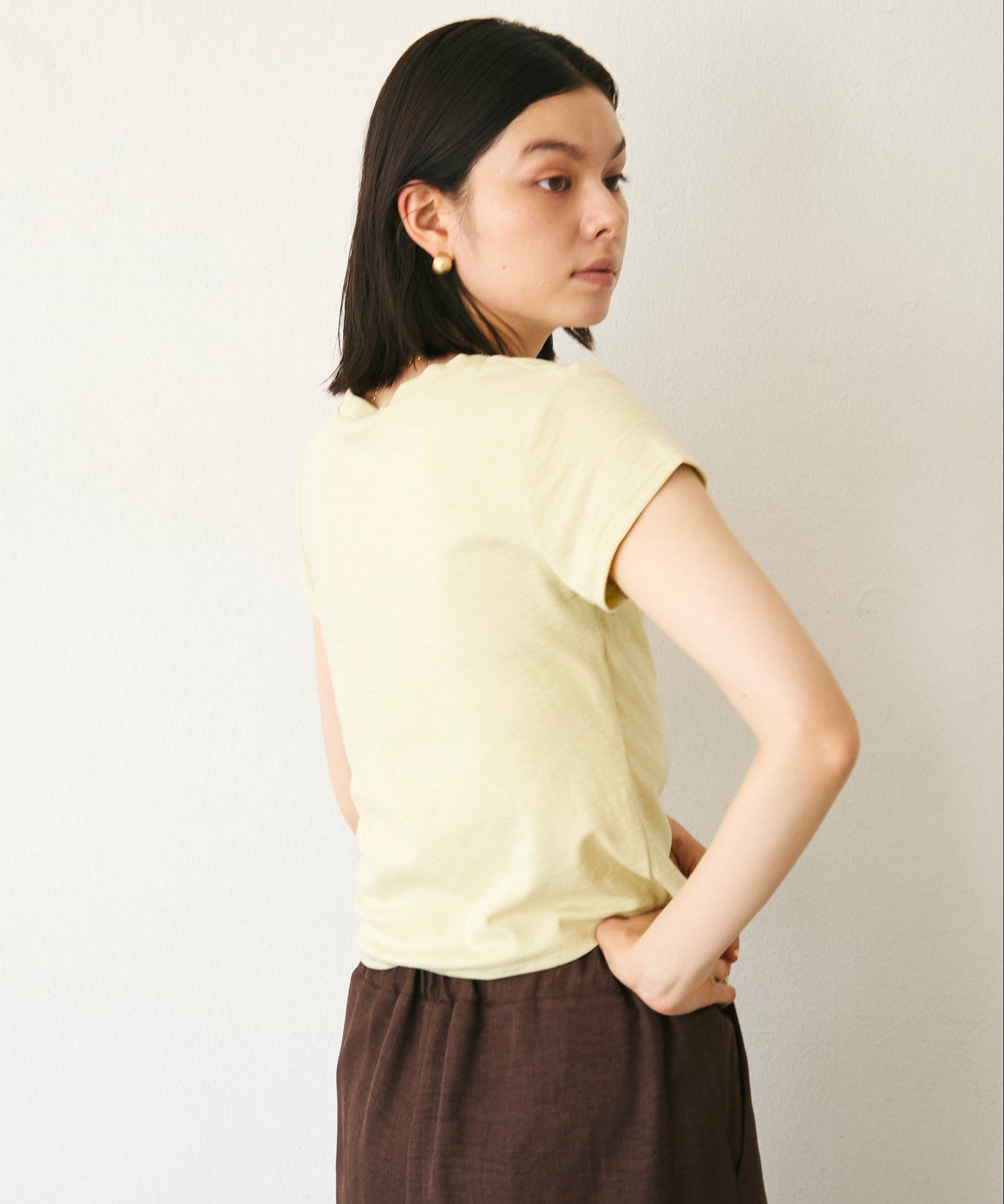 スラブラウンドネックTシャツ
