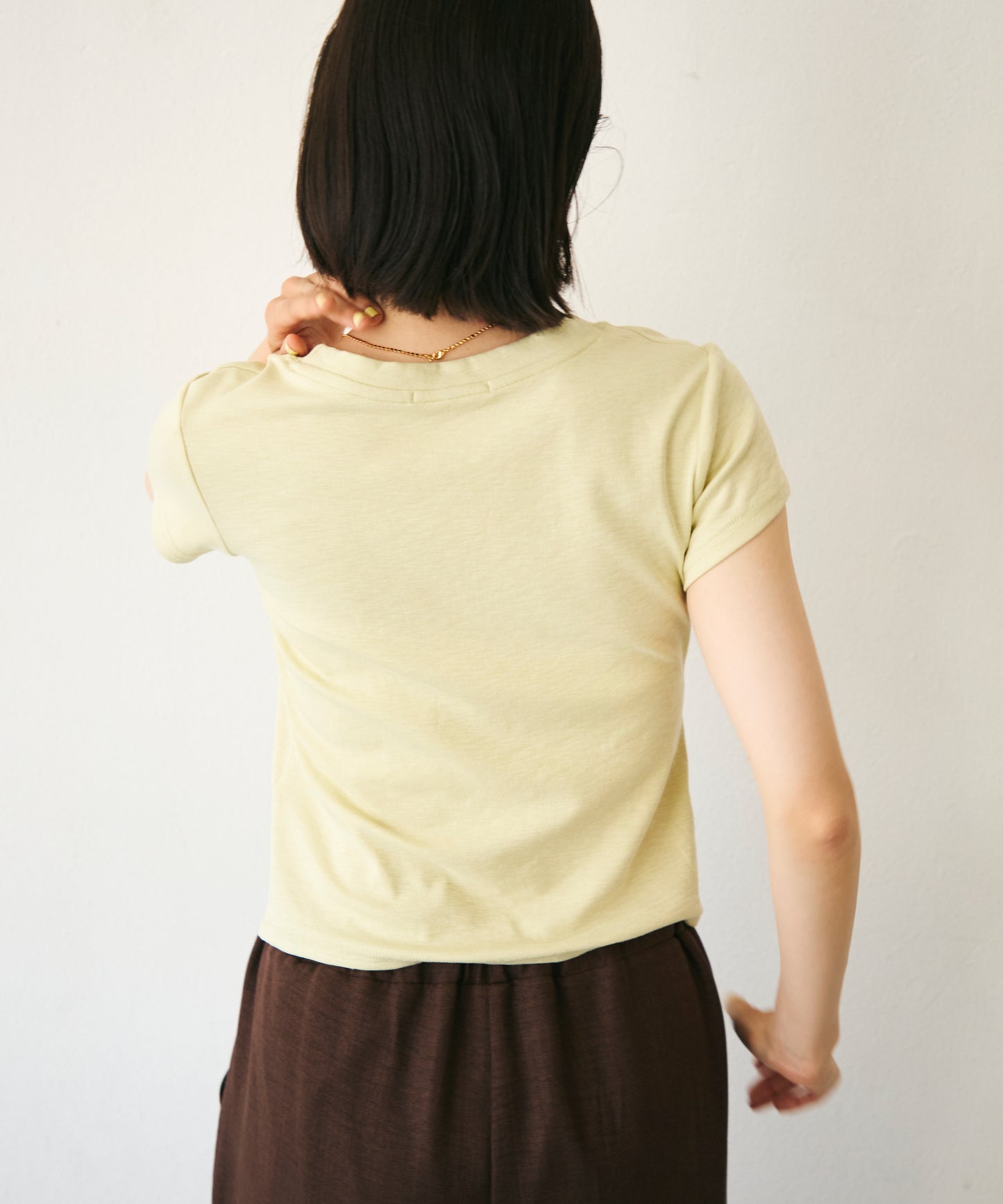 スラブラウンドネックTシャツ