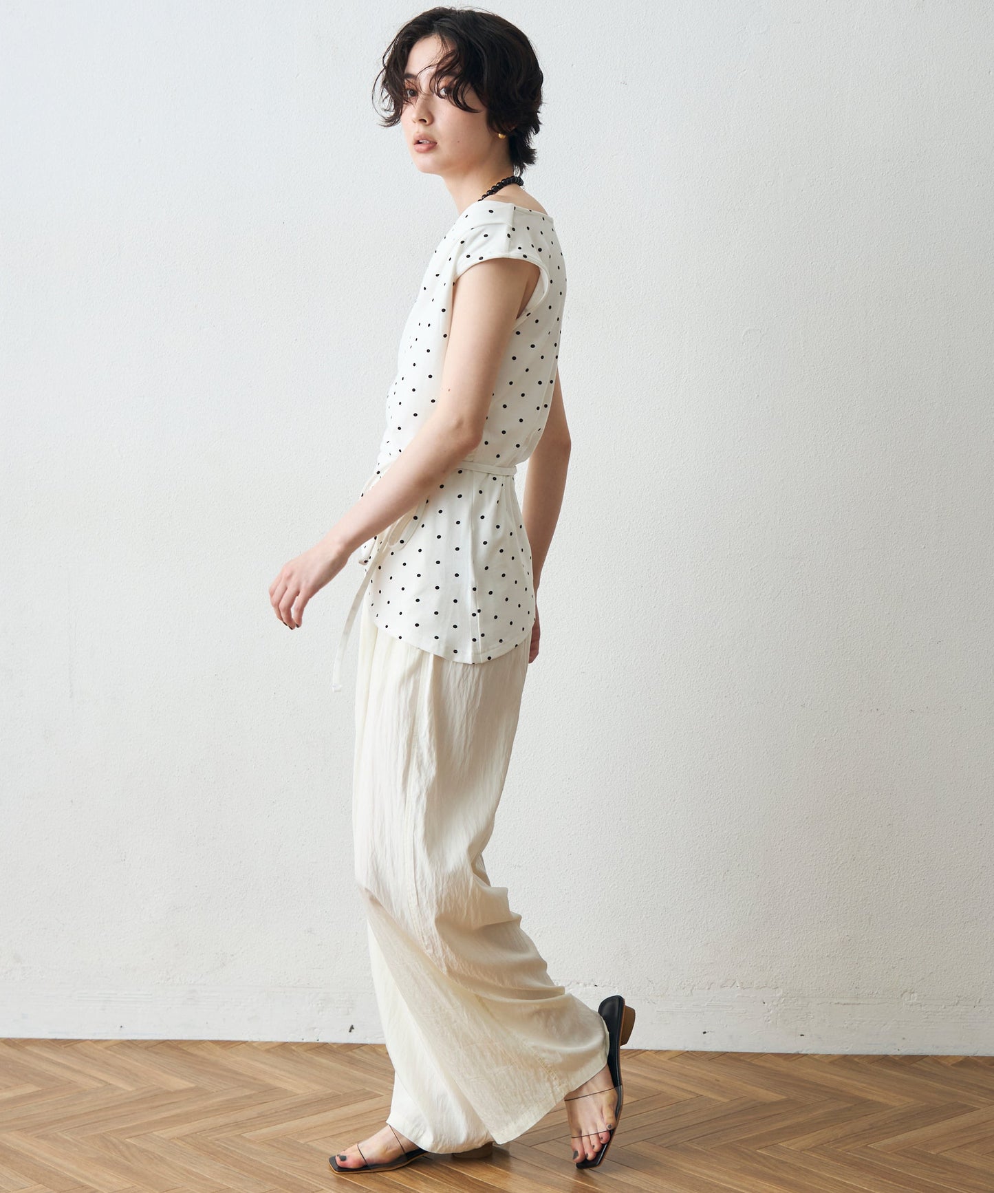 ドレープノースリプルオーバー