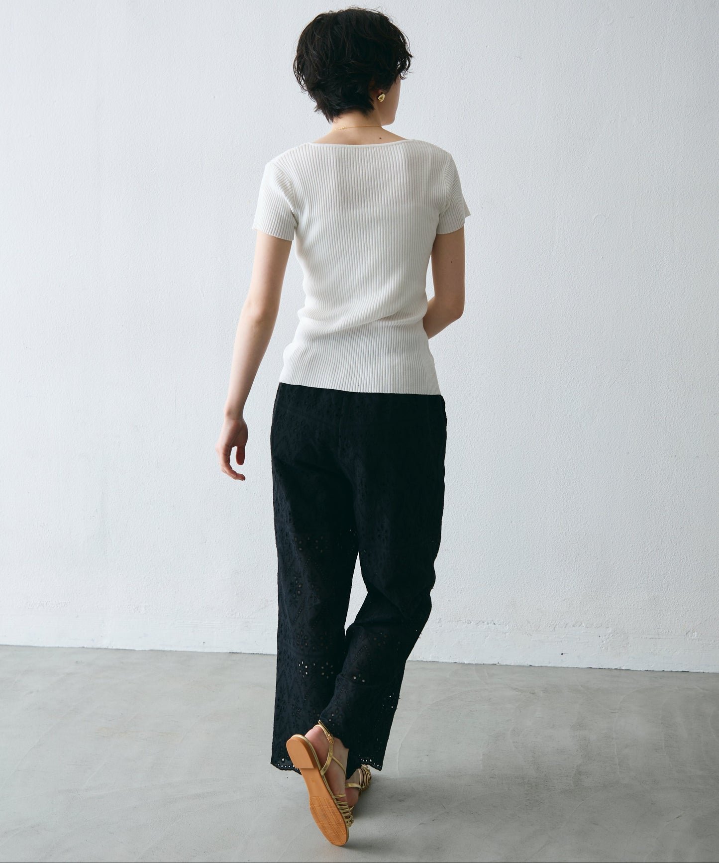 レースレイヤードヘンリーネックハーフスリーブリブニット