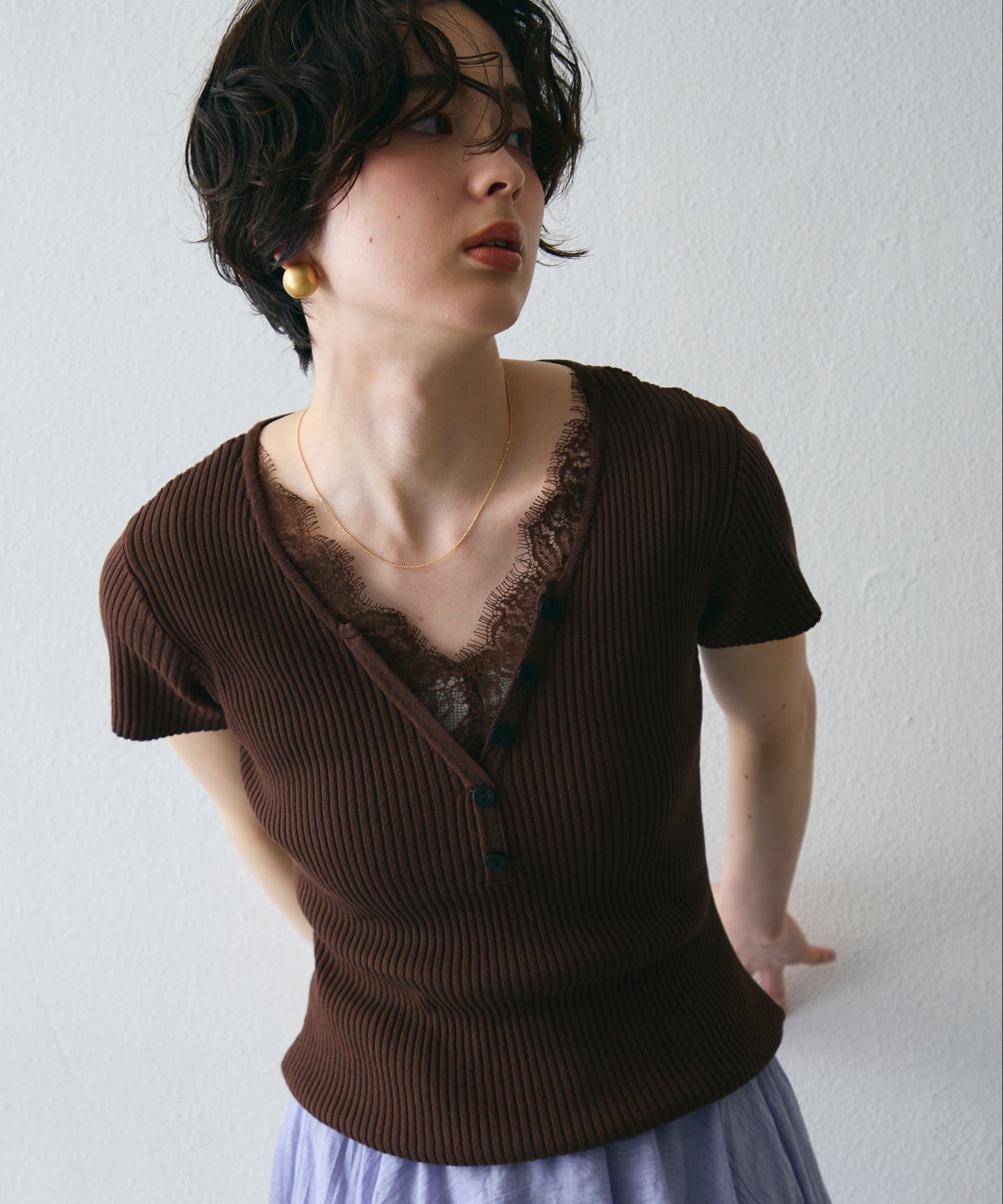 レースレイヤードヘンリーネックハーフスリーブリブニット