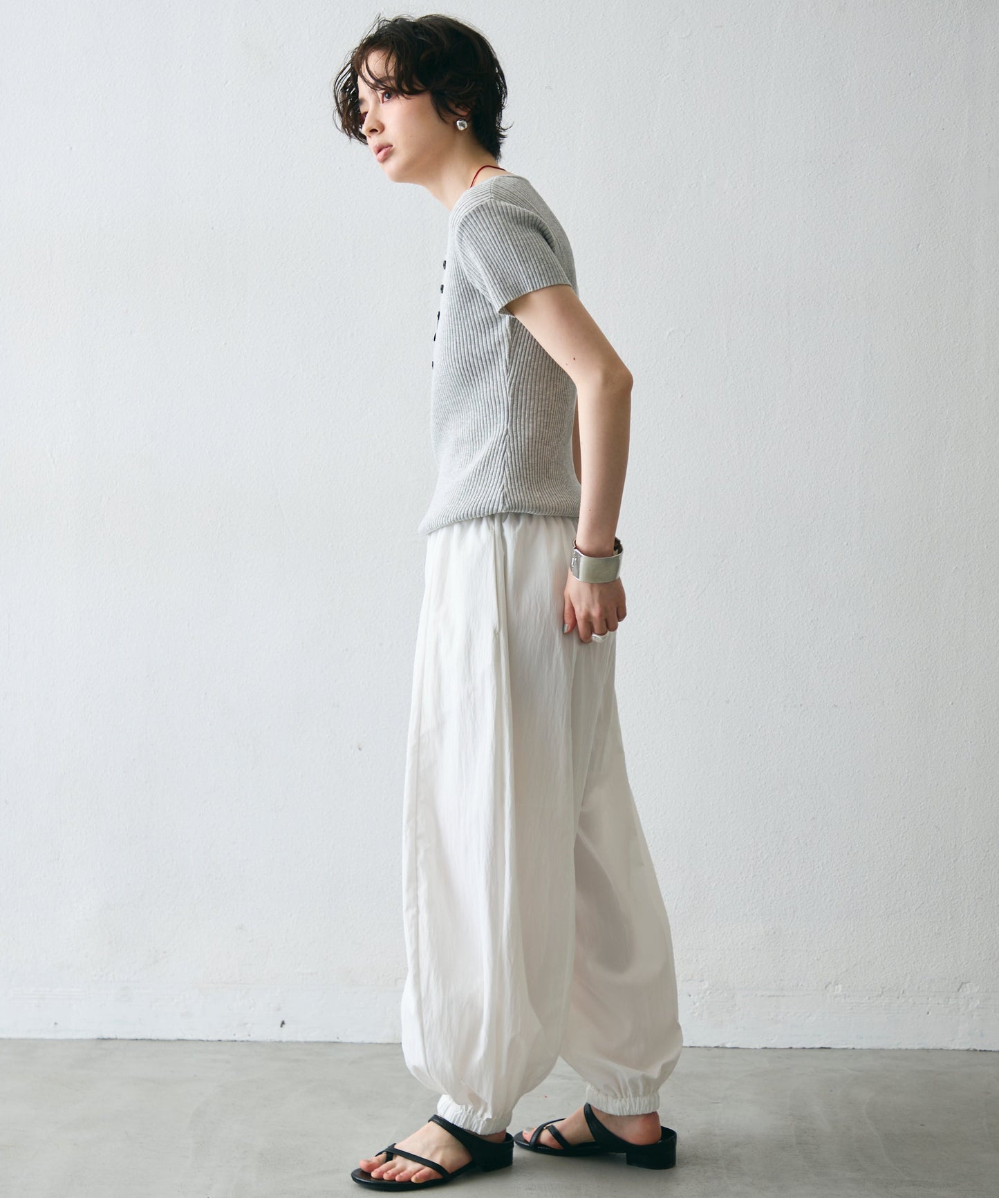 レースレイヤードヘンリーネックハーフスリーブリブニット