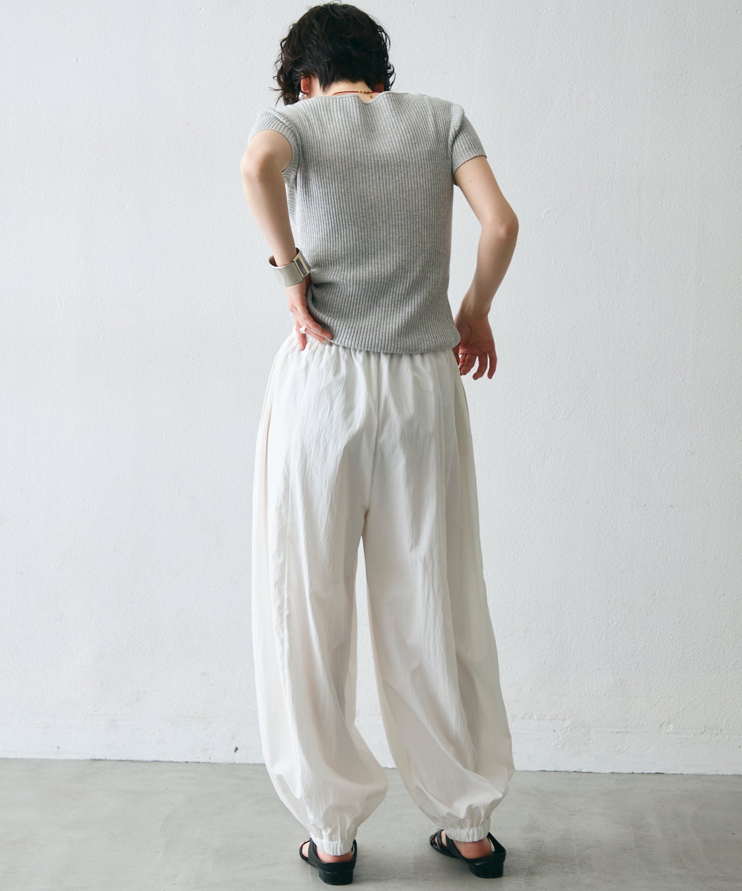 レースレイヤードヘンリーネックハーフスリーブリブニット