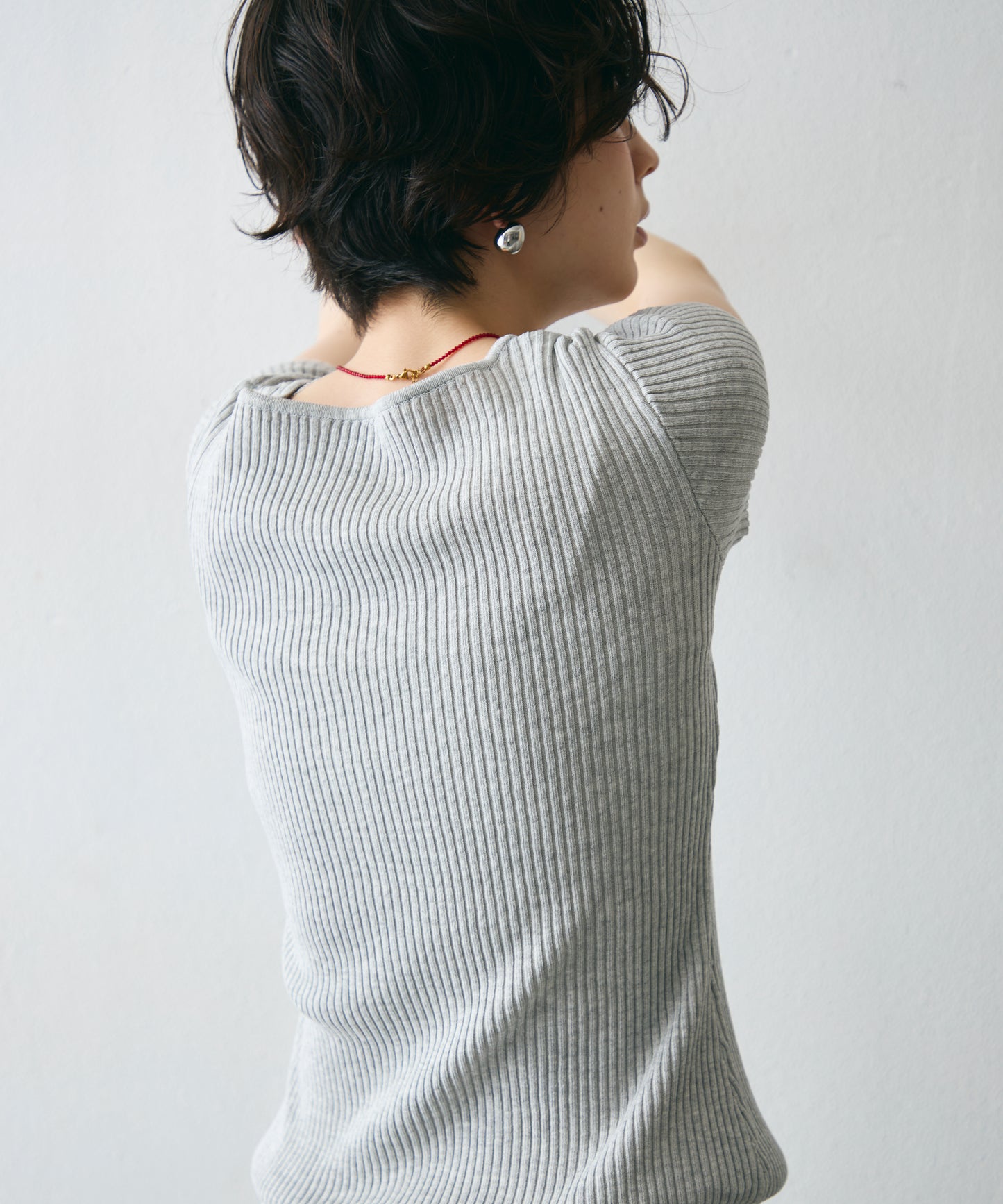 レースレイヤードヘンリーネックハーフスリーブリブニット