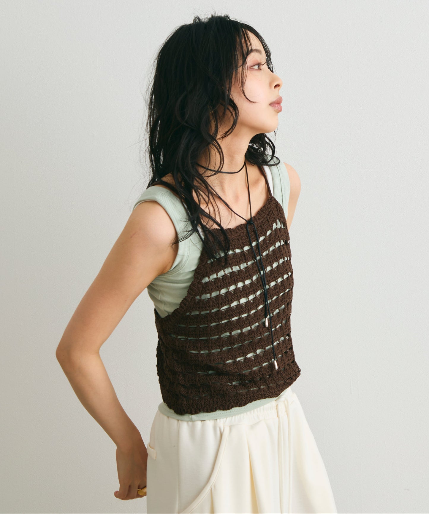 透かし編みニットキャミ