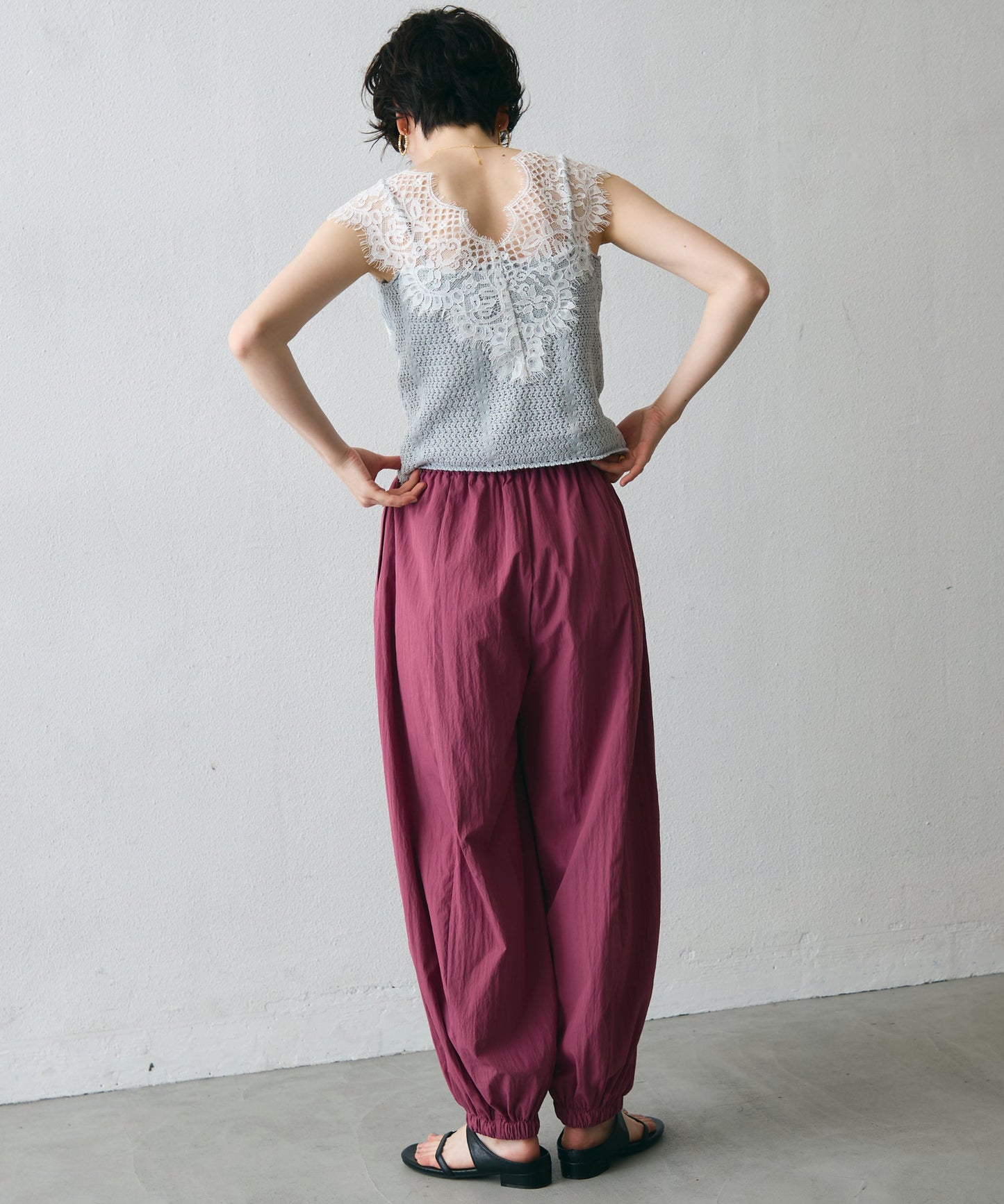 レースレイヤード風ノースリニット