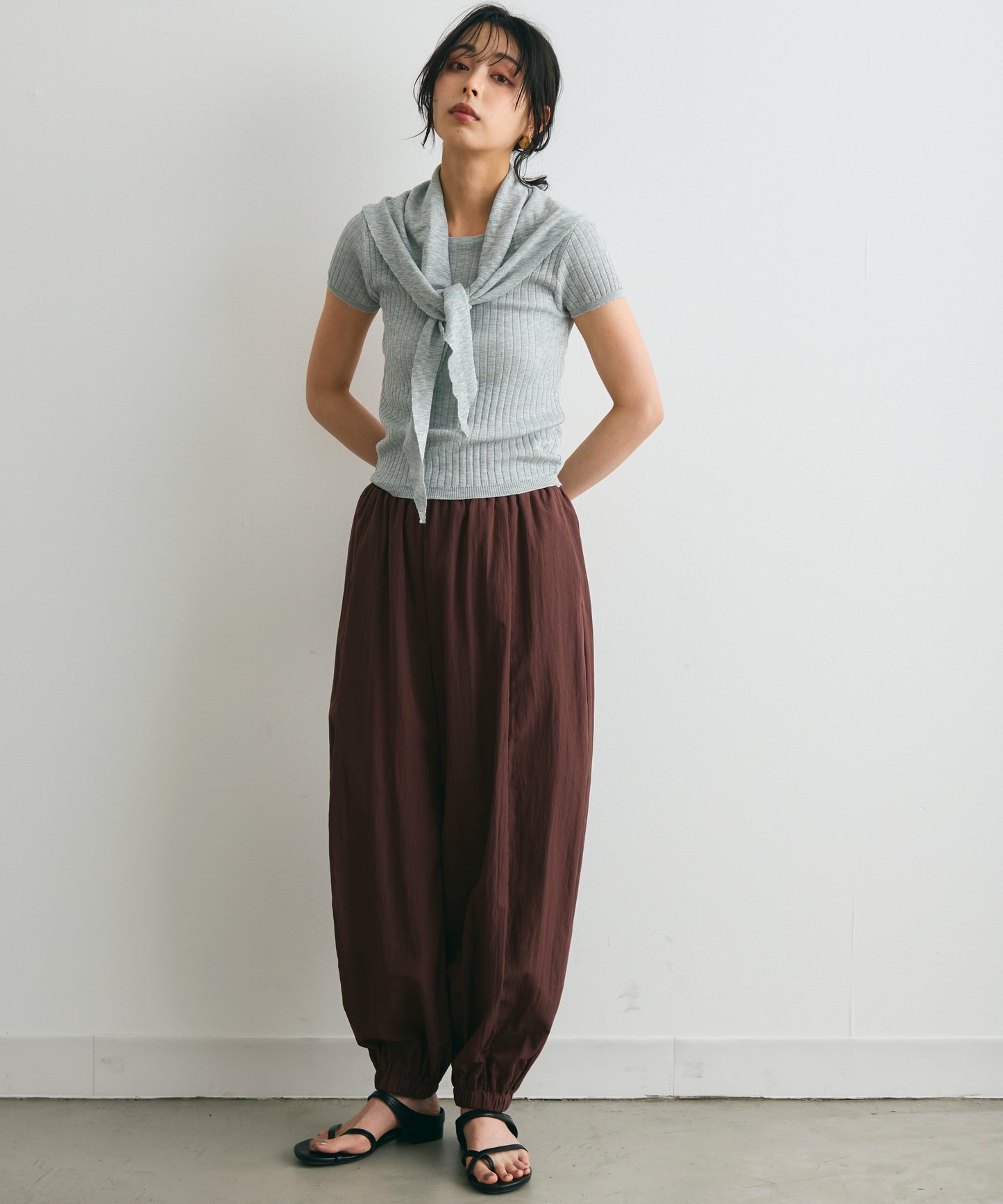 スカーフ付きリブニット