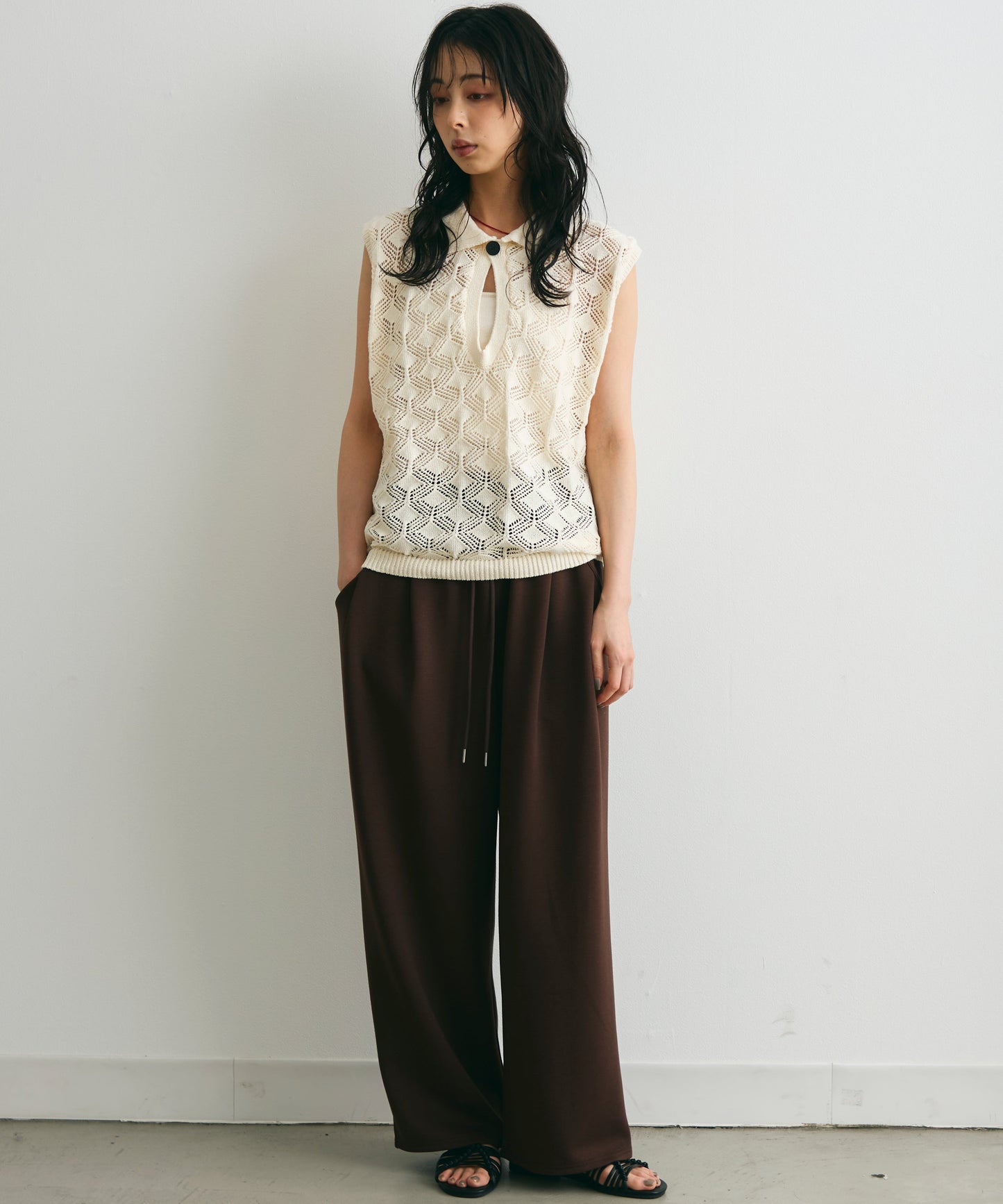 ジャガードポロ衿ノースリニット