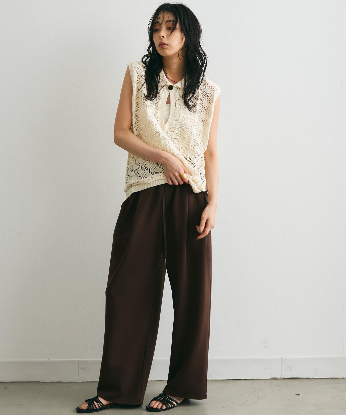 ジャガードポロ衿ノースリニット