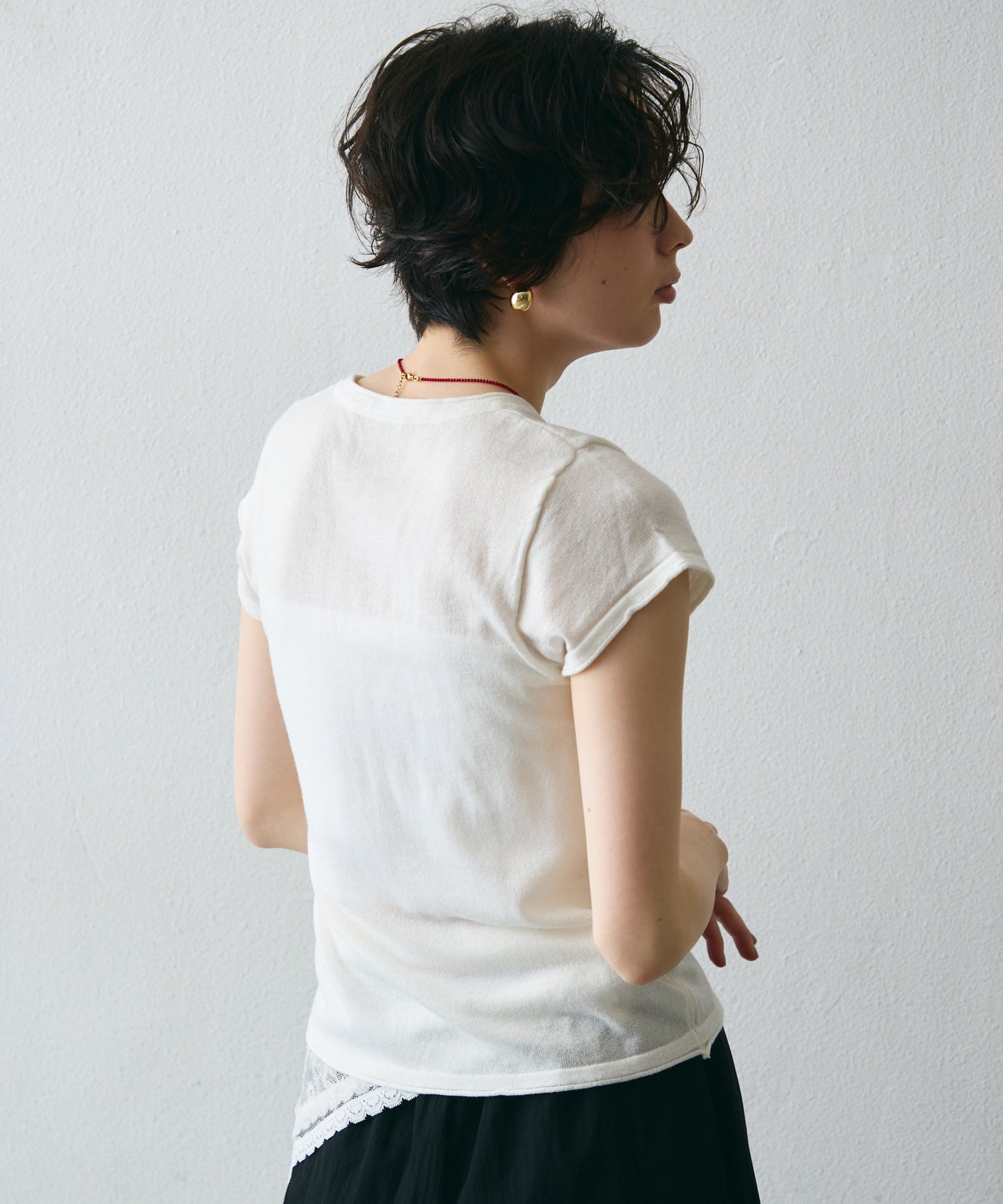 キーネックキャプスリーブニット