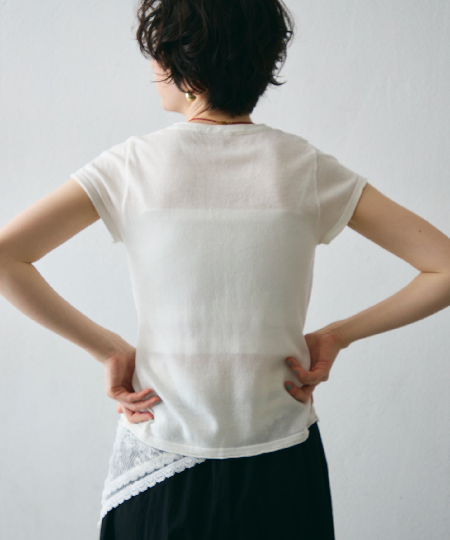 キーネックキャプスリーブニット