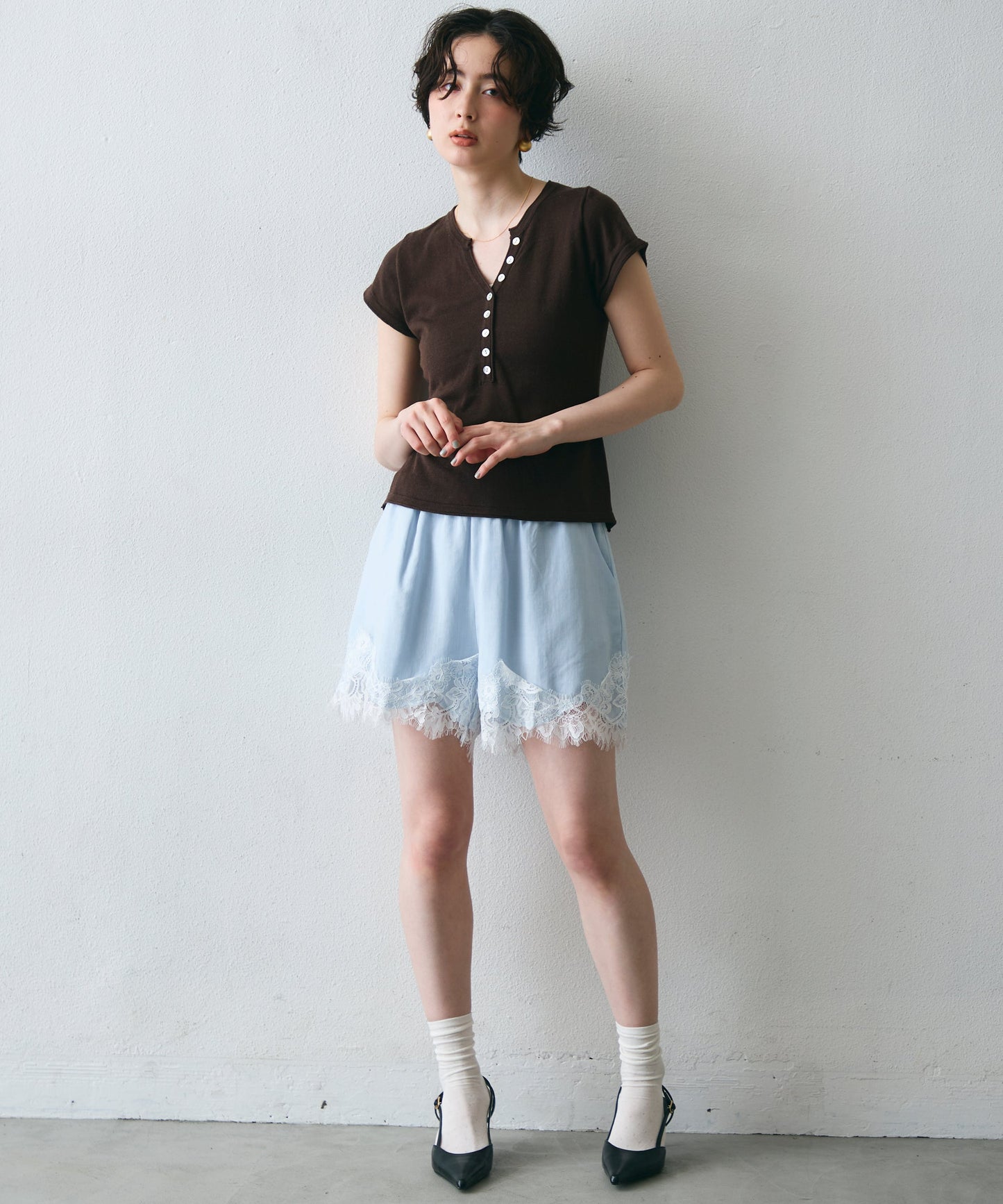 キーネックキャプスリーブニット