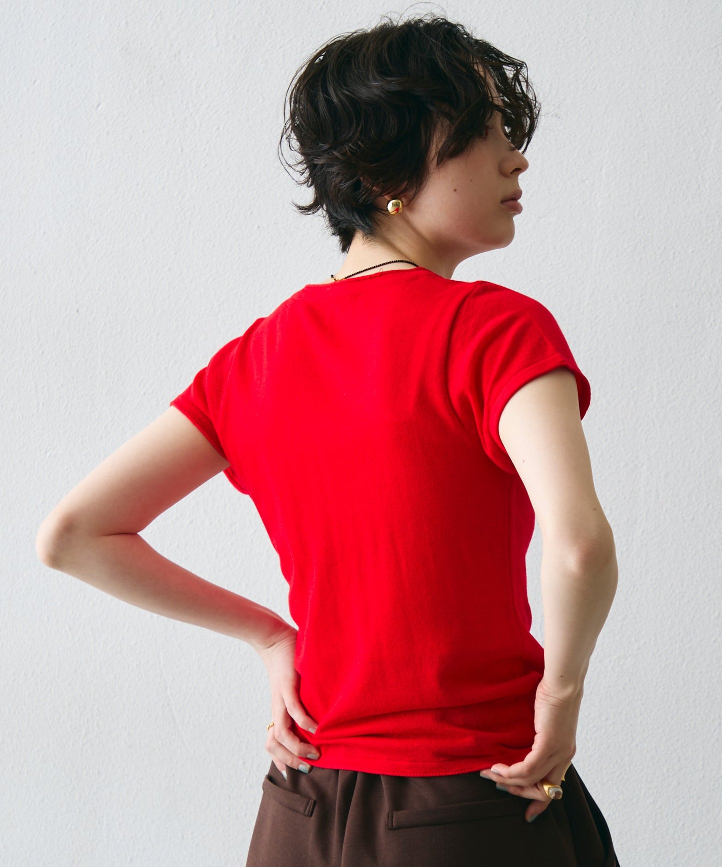 キーネックキャプスリーブニット