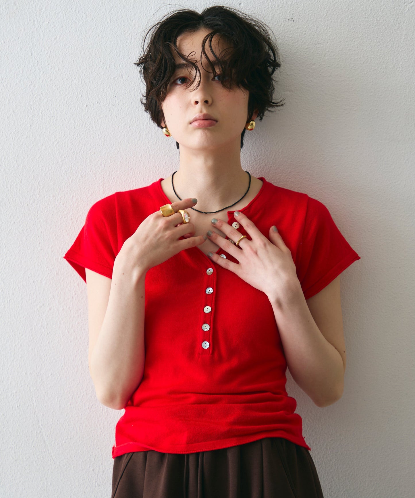 キーネックキャプスリーブニット