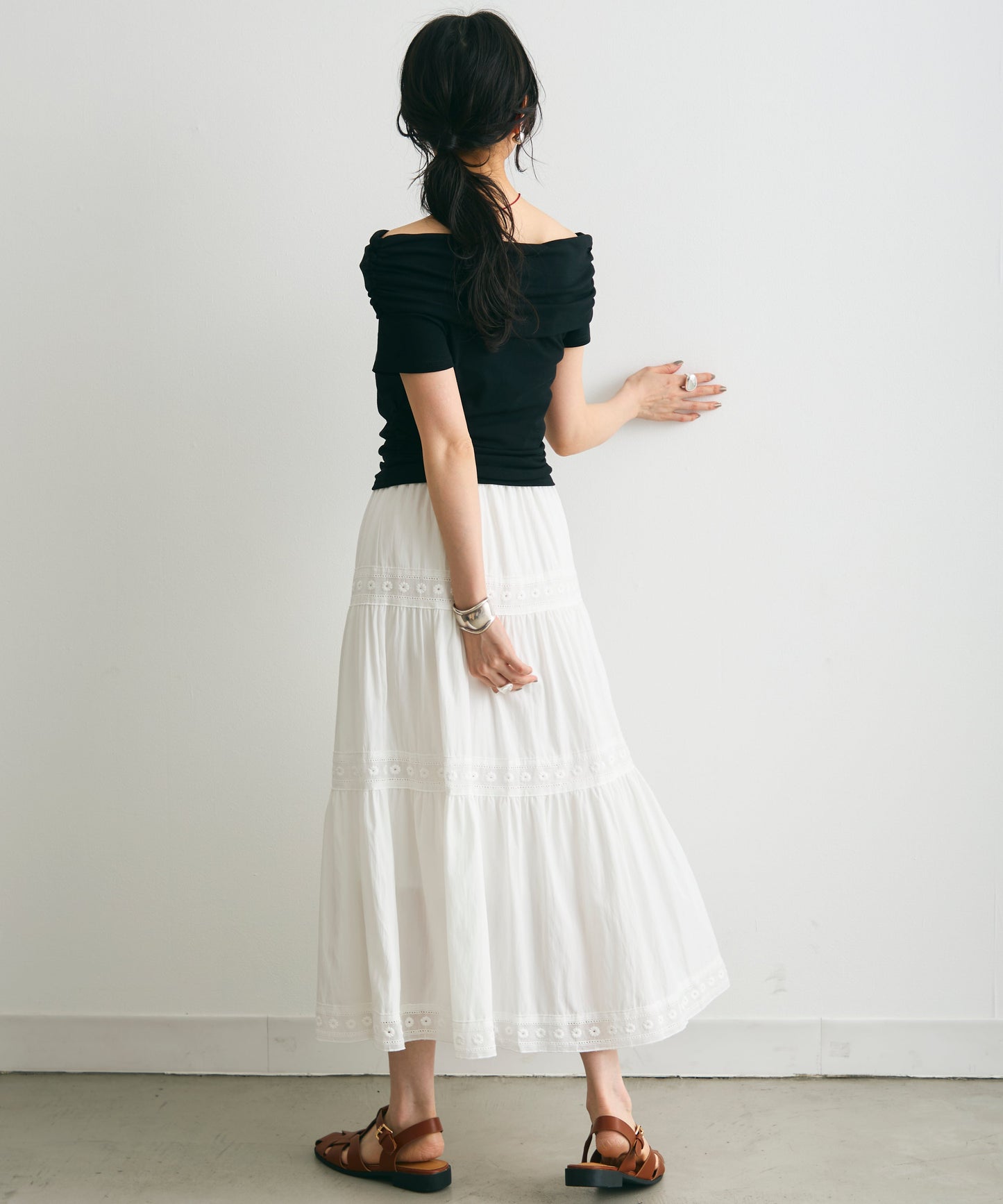 エアリーティアードロングスカート