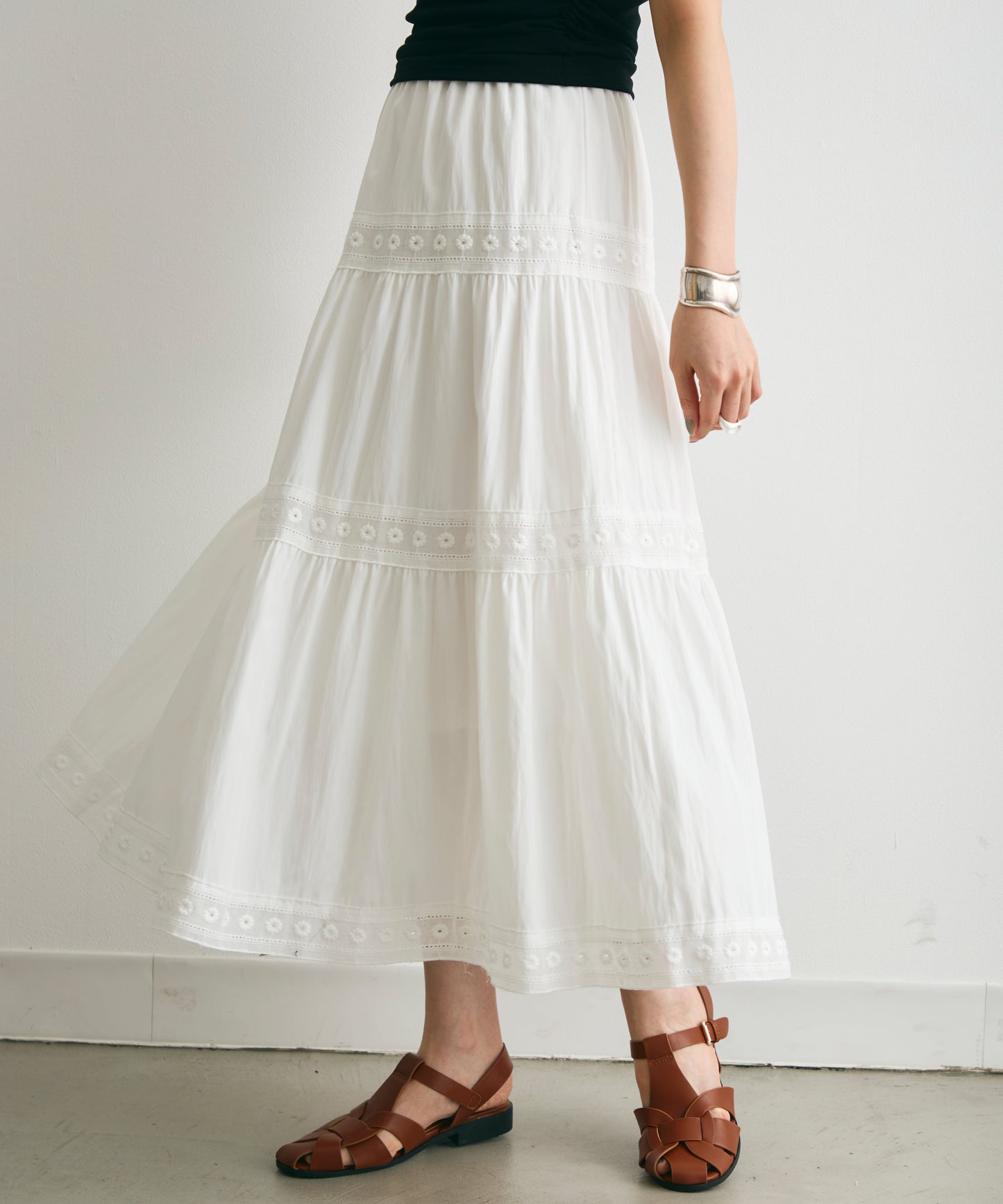 エアリーティアードロングスカート