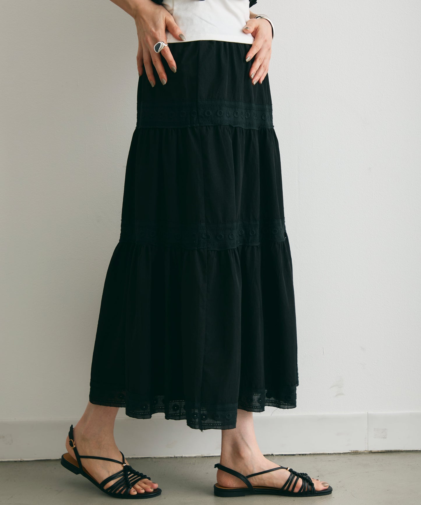 エアリーティアードロングスカート