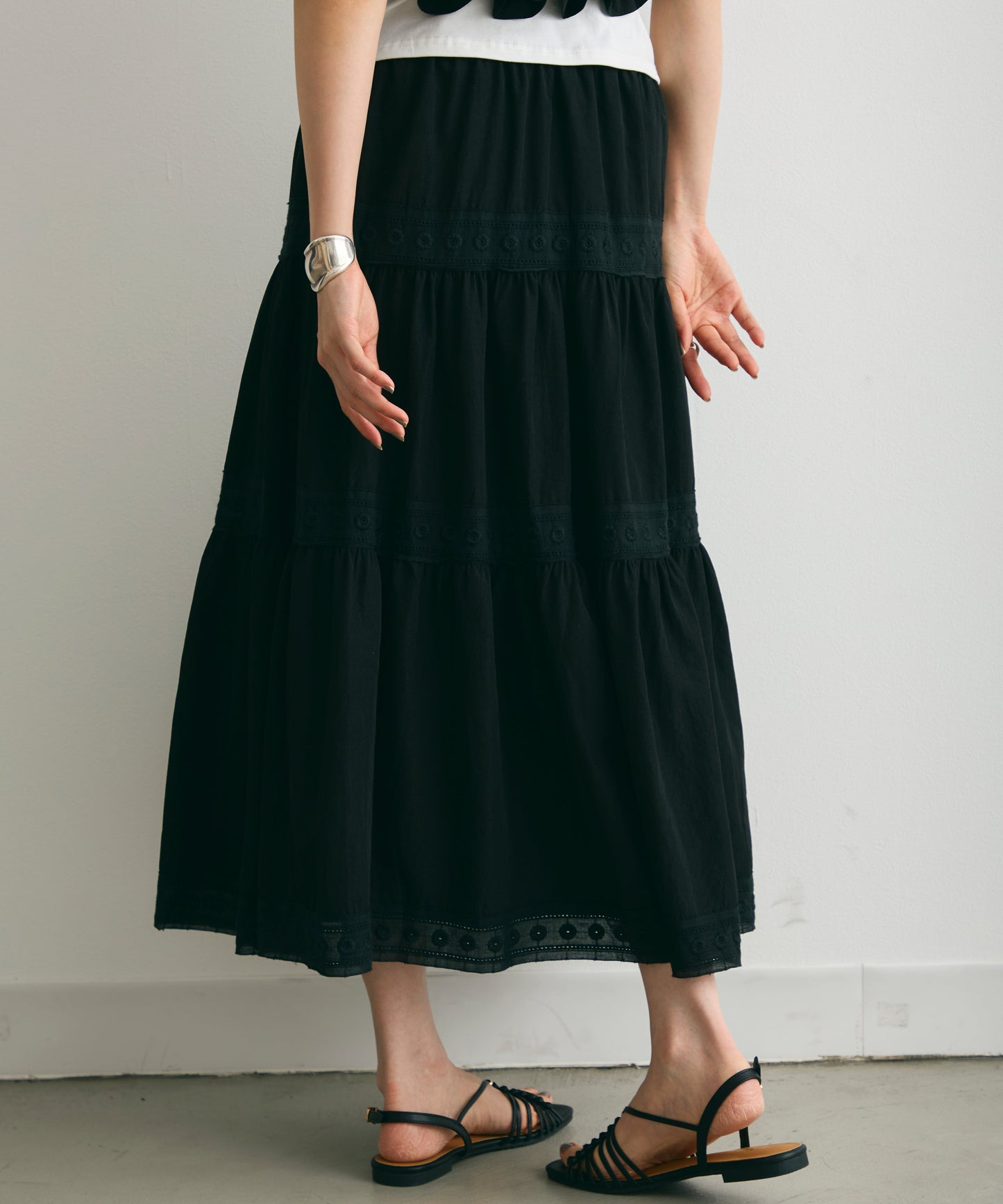 エアリーティアードロングスカート