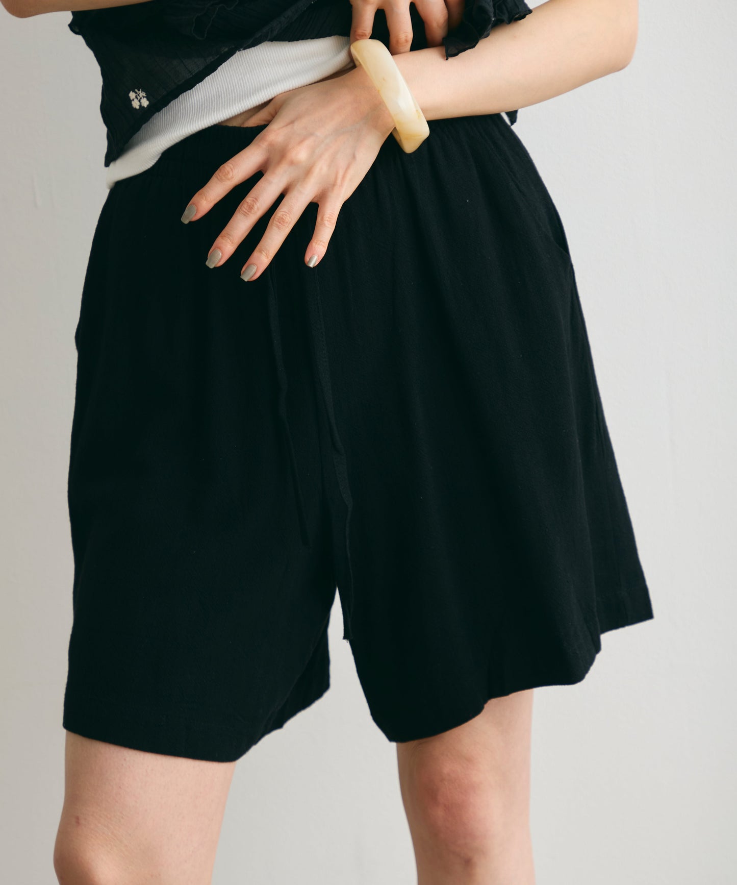 リネン混ギャザーショートパンツ