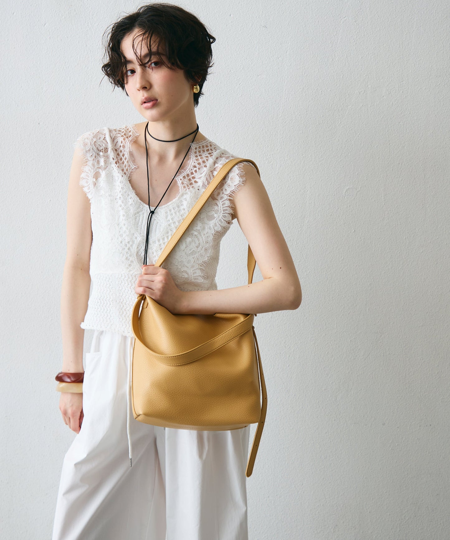 2WAYショルダーバケットバッグ(ポーチ付き）