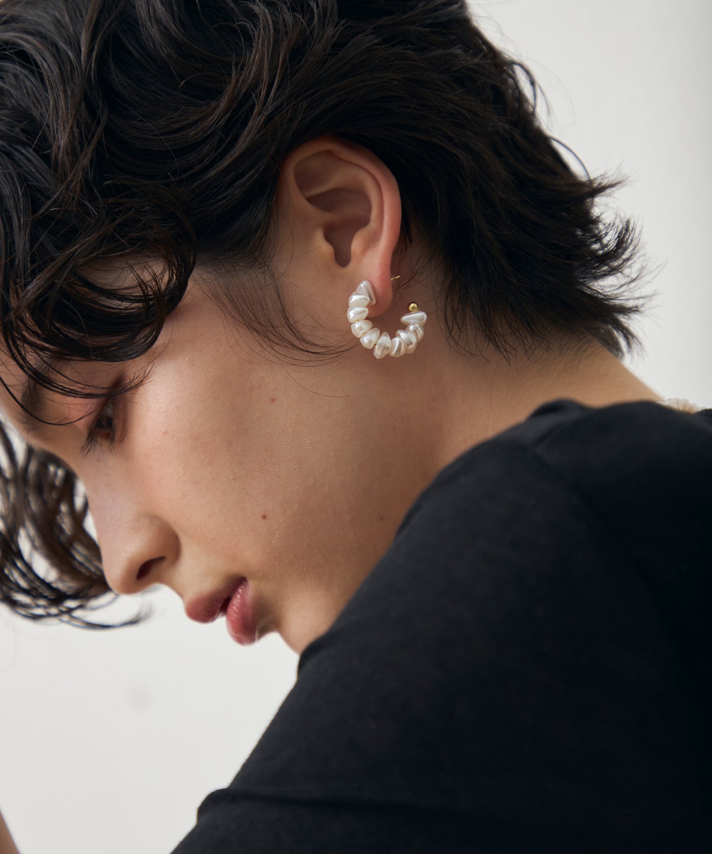 パールライクハーフフープピアス