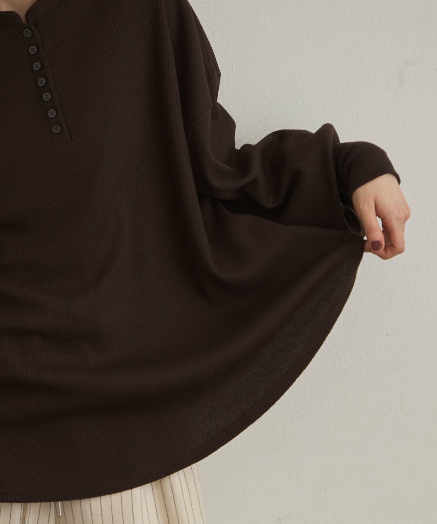 サーマルヘンリーネックフレアプルオーバー