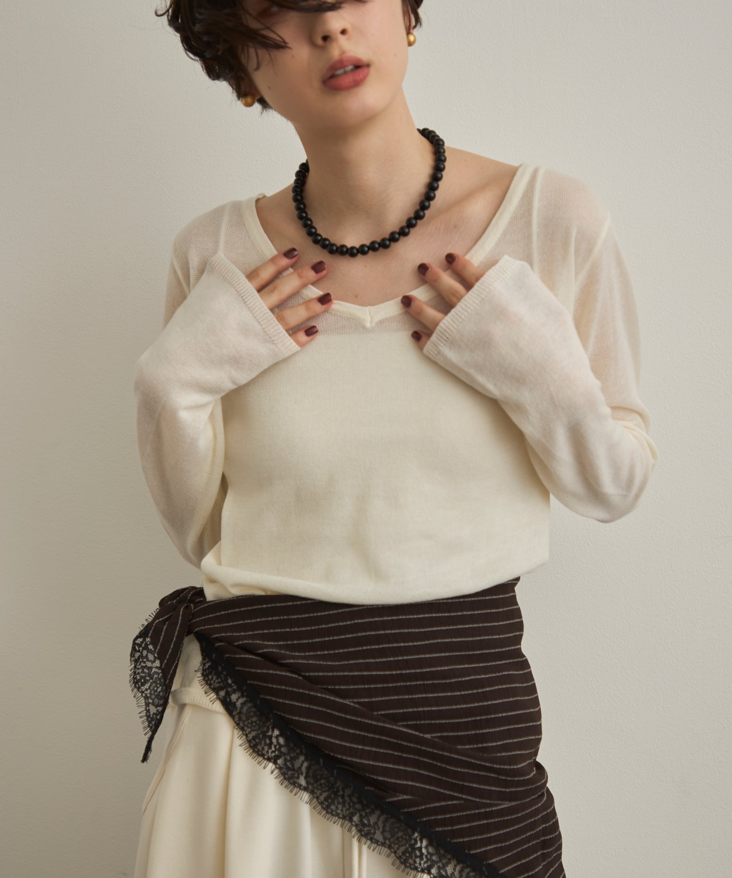 ウール混シアーVネックプルオーバー