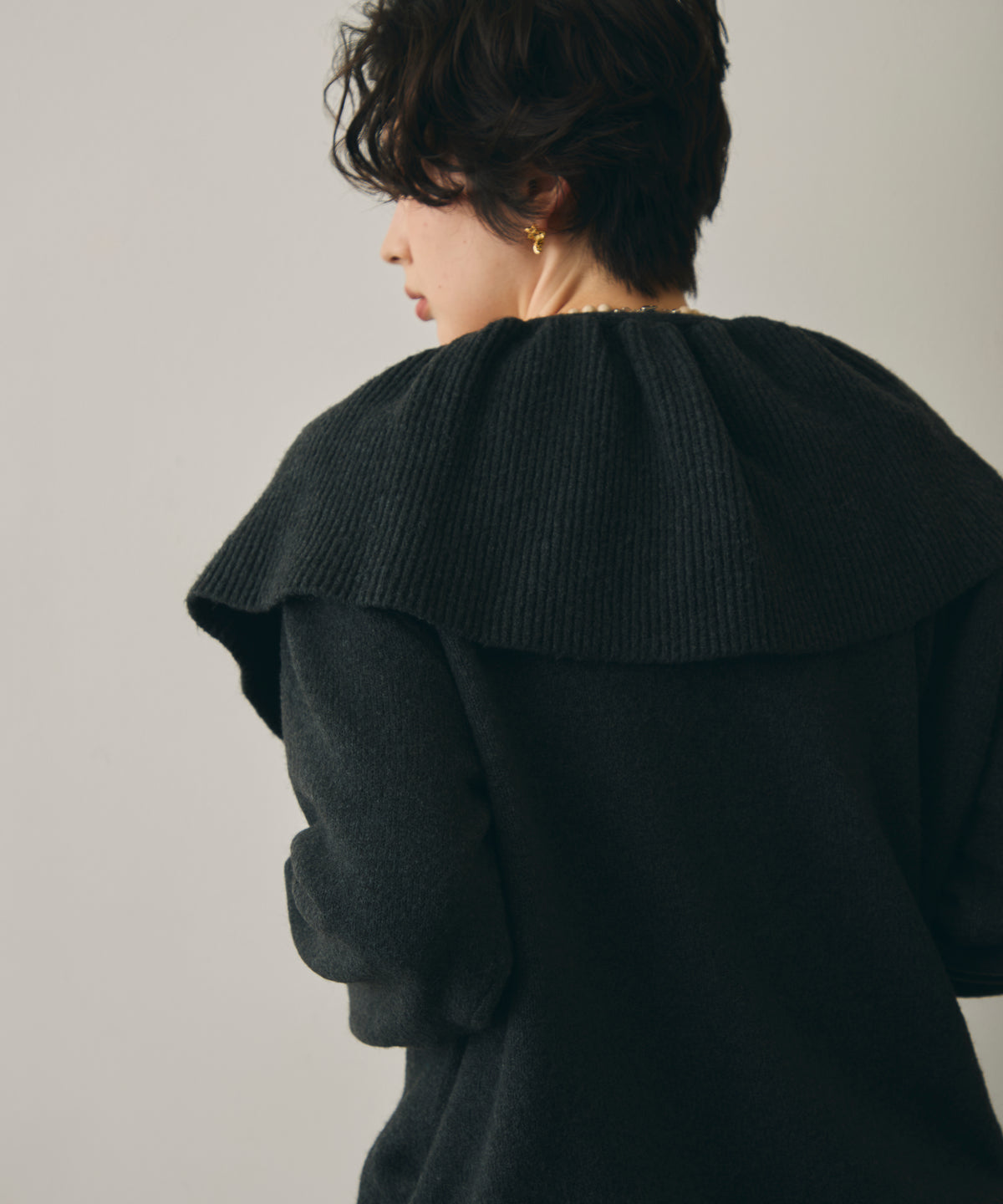 ビッグカラーVネックニットカーデ