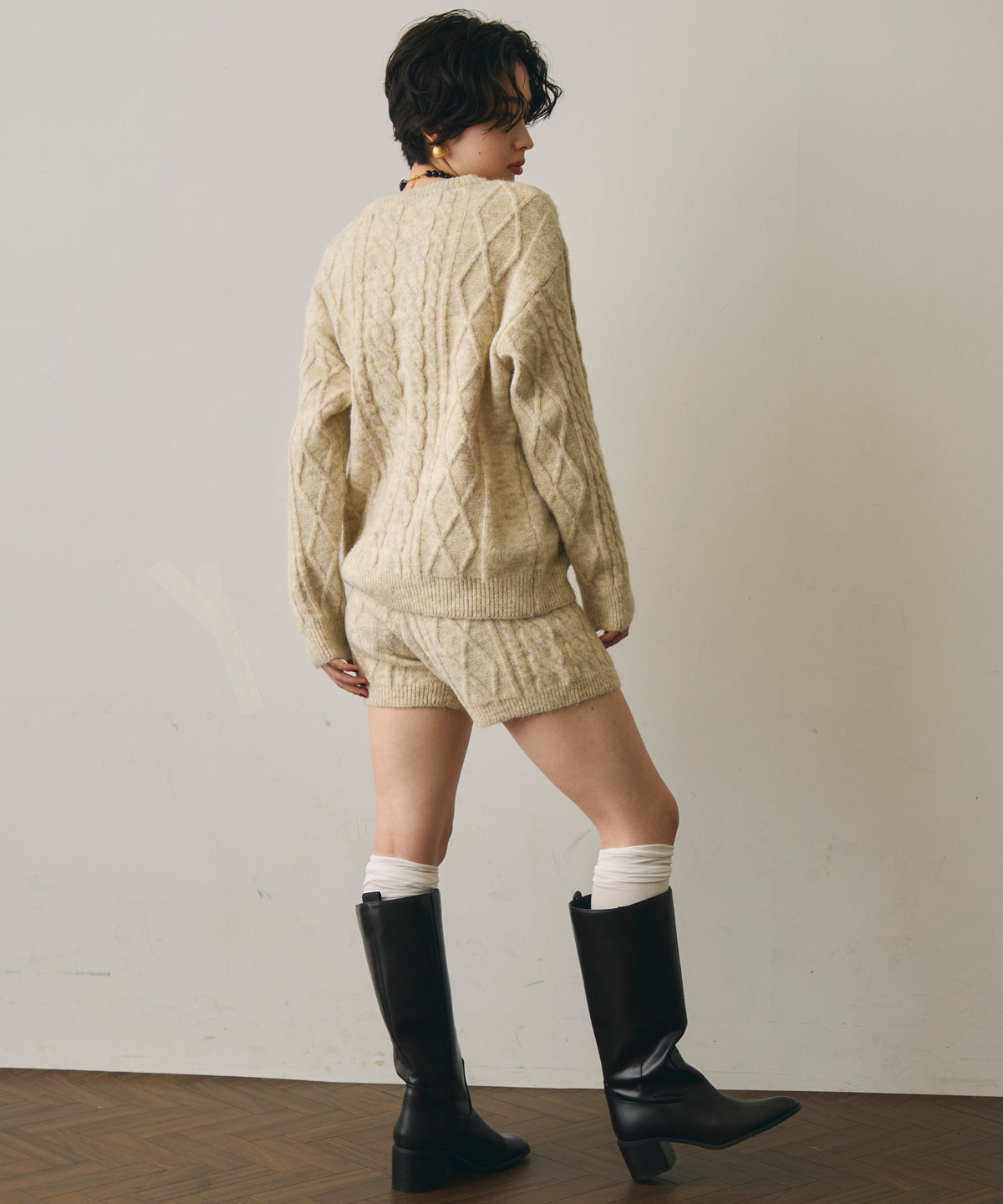 ケーブル編みショートパンツセットアップ