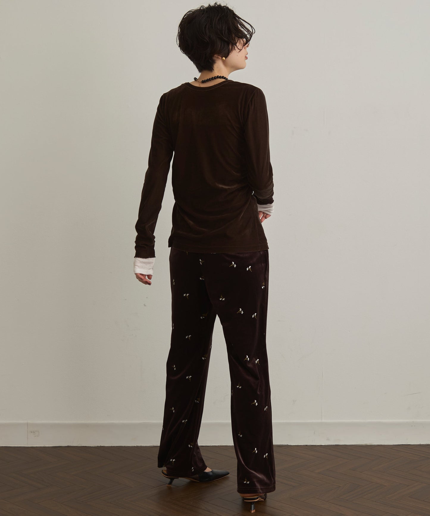 ベロア花刺繍パンツ