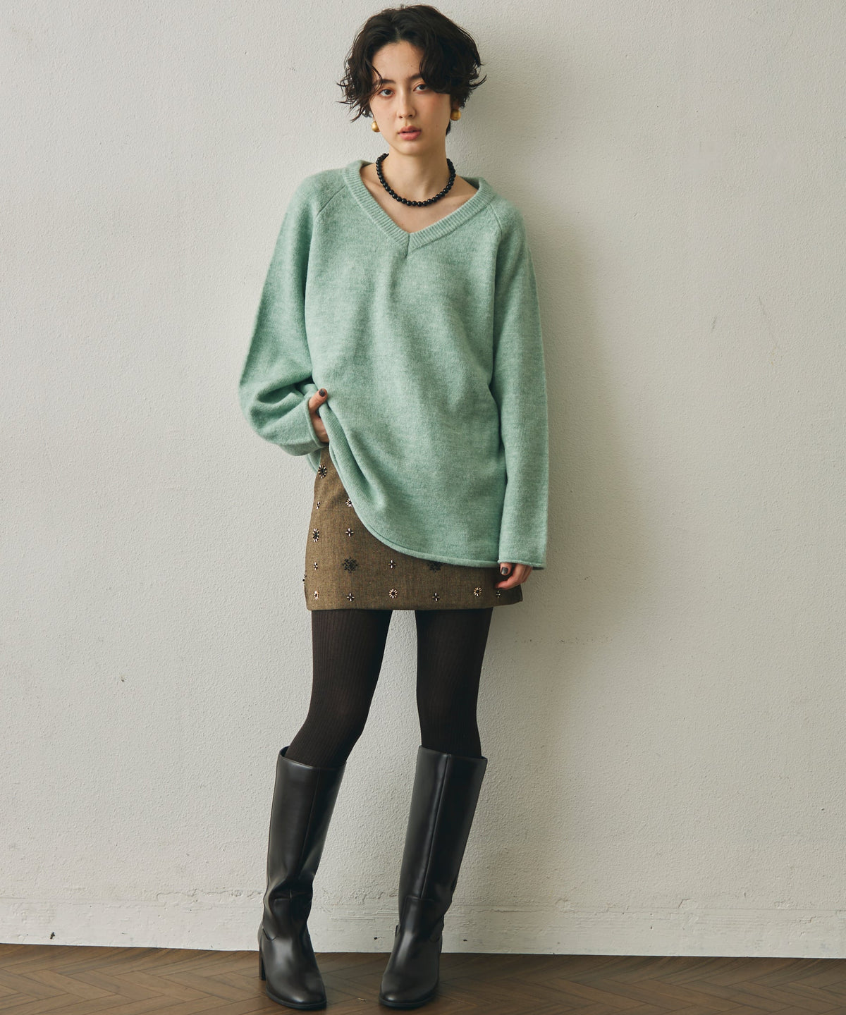 ビーズ刺繍ウールMIXミニスカート