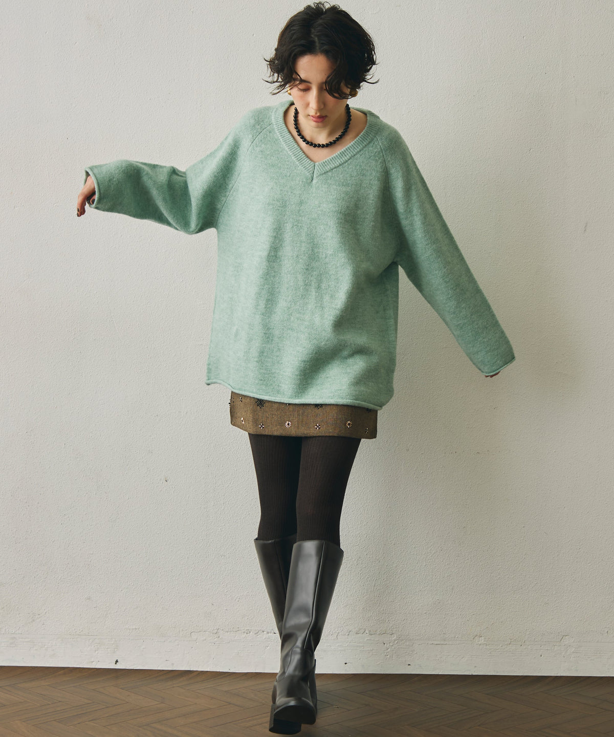 ビーズ刺繍ウールMIXミニスカート