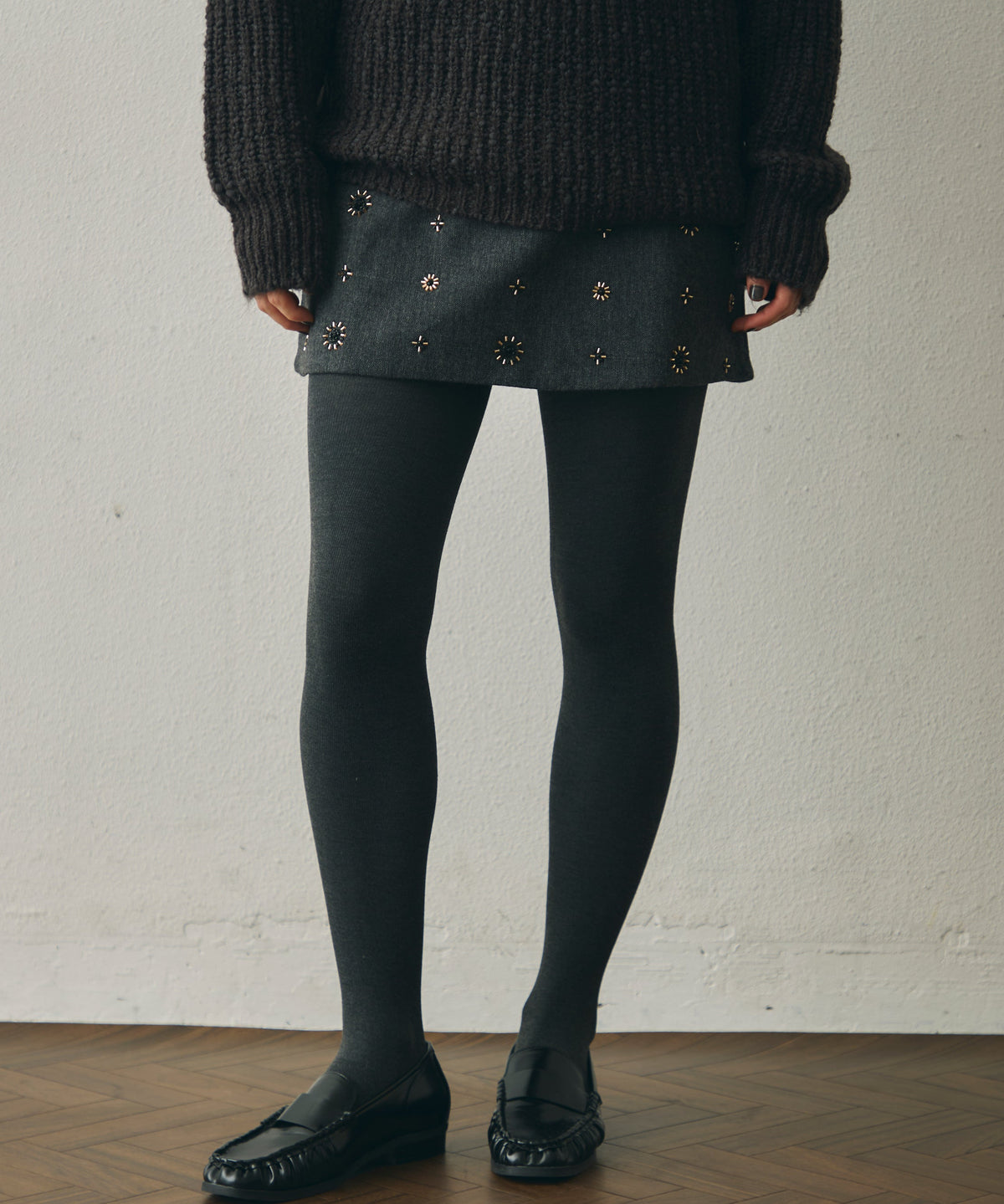 ビーズ刺繍ウールMIXミニスカート